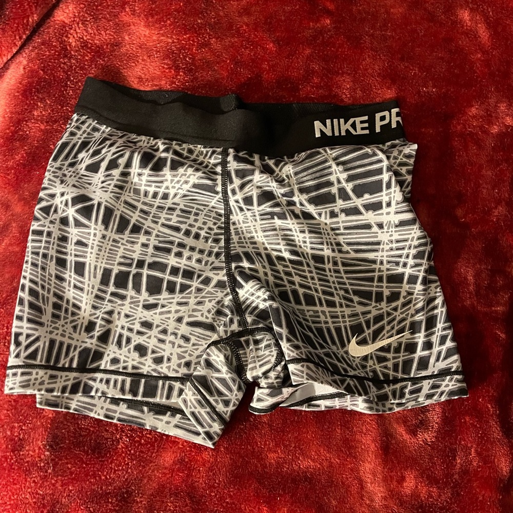 Nike pro compression shorts size M